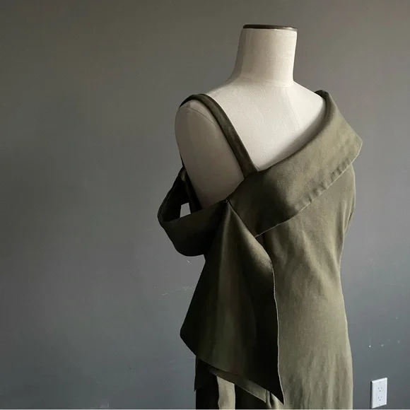 Elliatt Asymmetric One-Shoulder Midi Dress – Olive Green (XL) - Picture 3 of 10
